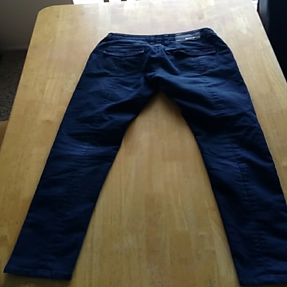Blue Jeans - Picture 2 of 2